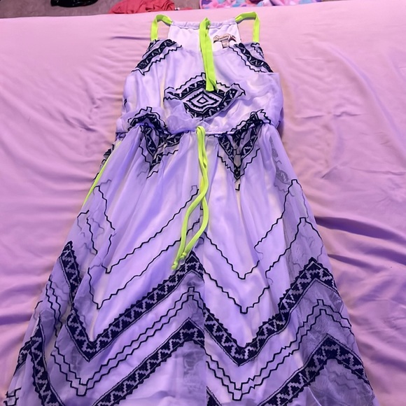 Speechless Other - Speechless white dress with blue pattern and Greene ties